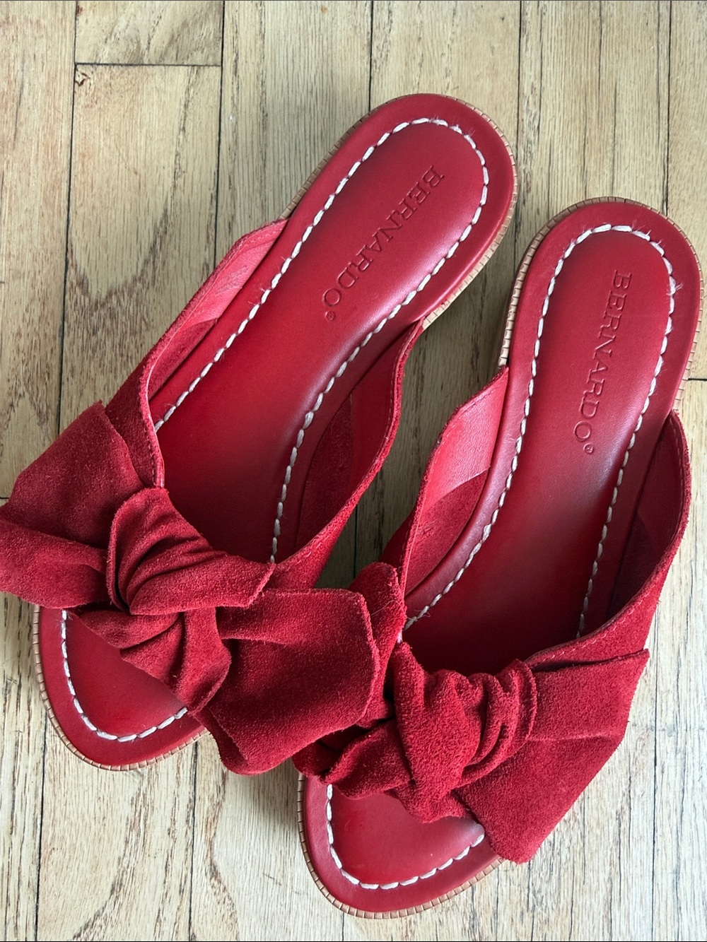 Bernardo Petra Bow Slide Sandals Size 7